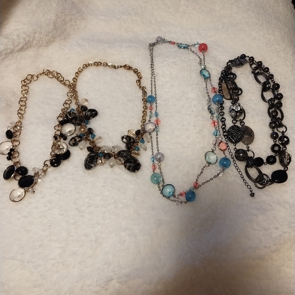 Set of 4 vintage beaded necklaces - Picture 2 of 14